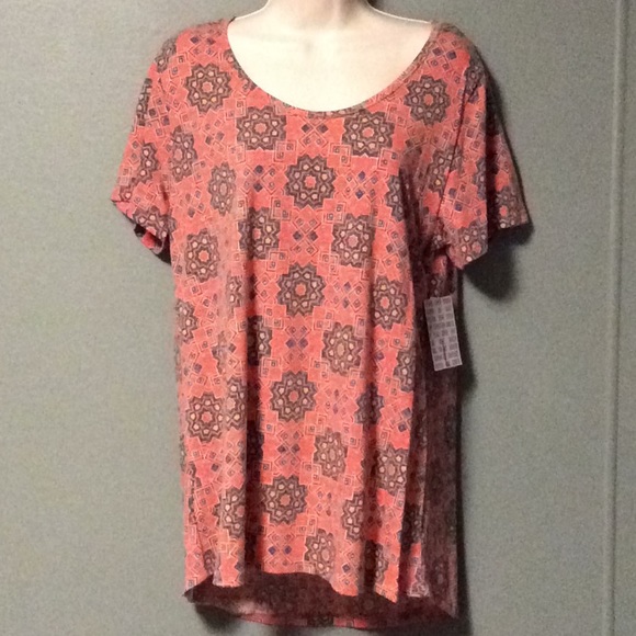 NWT LuLaRoe Classic Tee - Picture 1 of 3